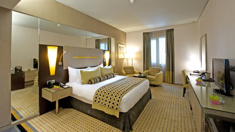 GRAND PLAZA